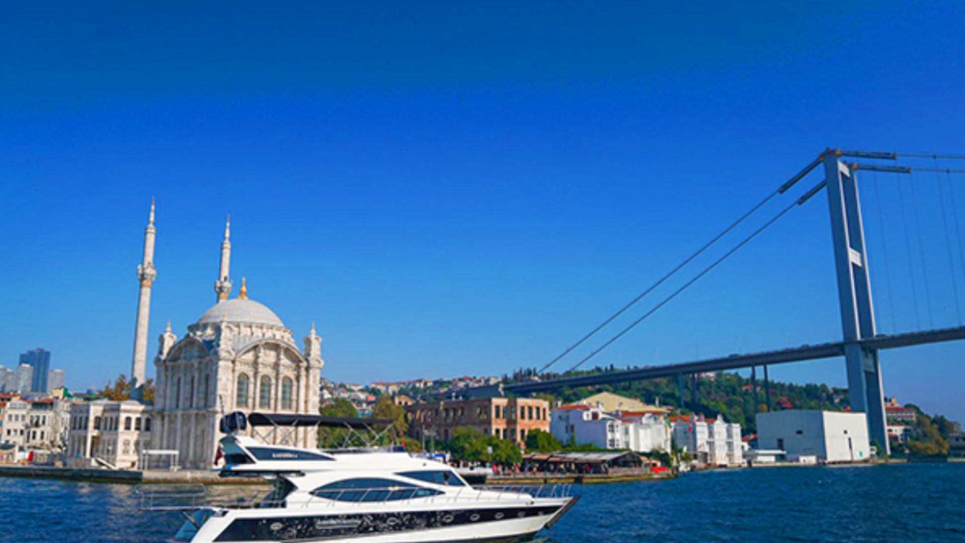 Bosphorus cruise experience accessible from Istanbul Airport